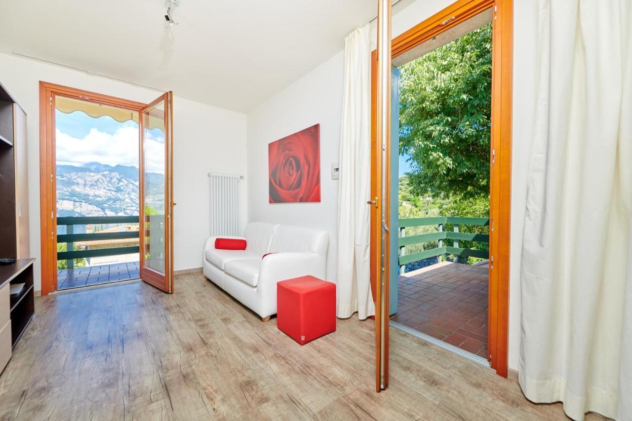 Apartment Claudia มัลเชซิเน ภายนอก รูปภาพ
