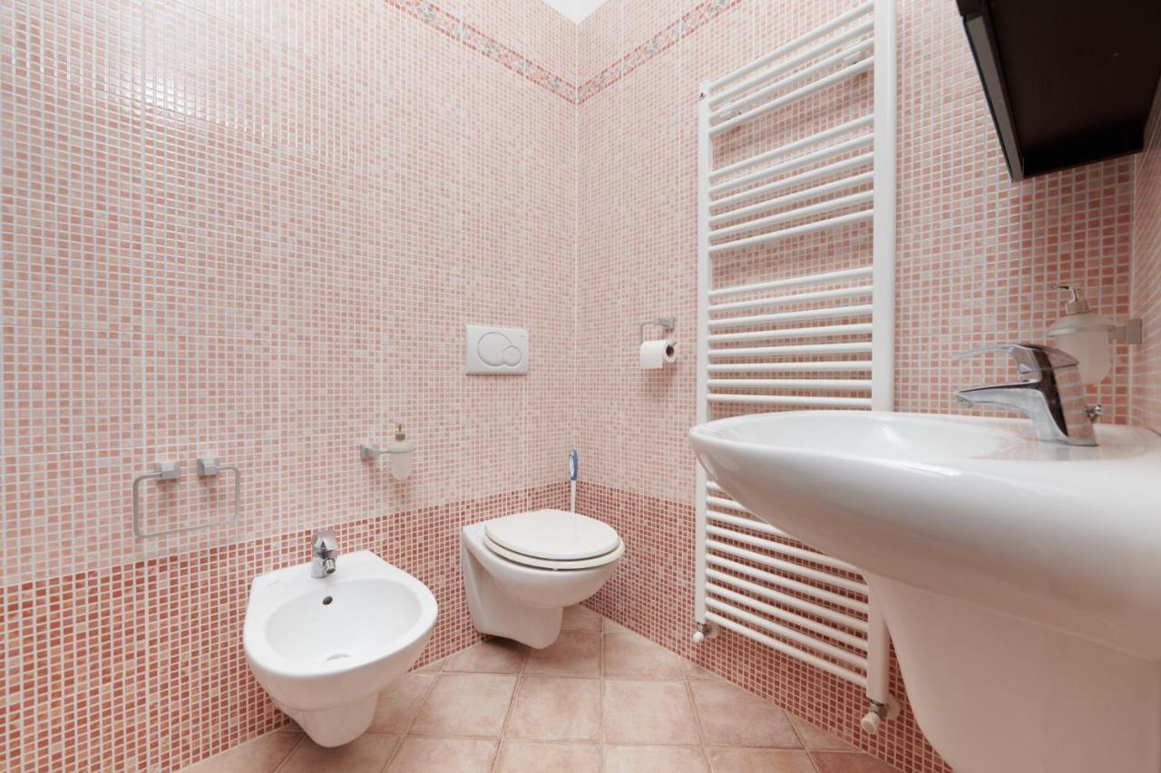 Apartment Claudia มัลเชซิเน ภายนอก รูปภาพ